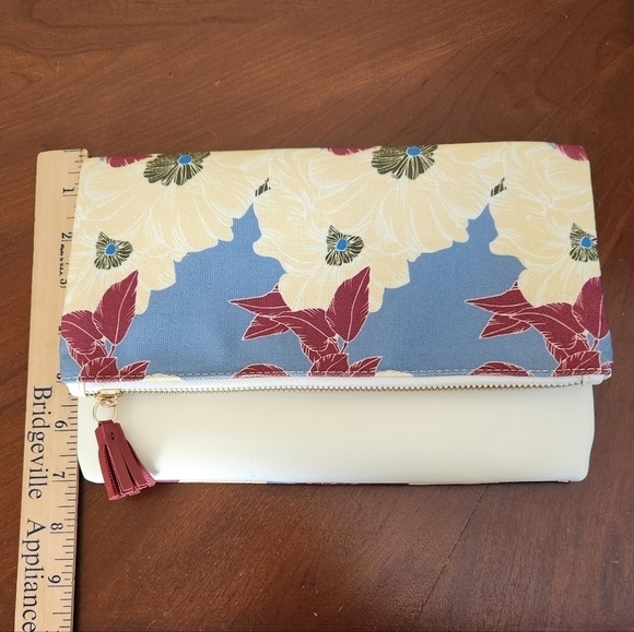 NWOT Rachel Pally Reversible Vegan Leather and Canvas Clutch in Bloom - Picture 6 of 12